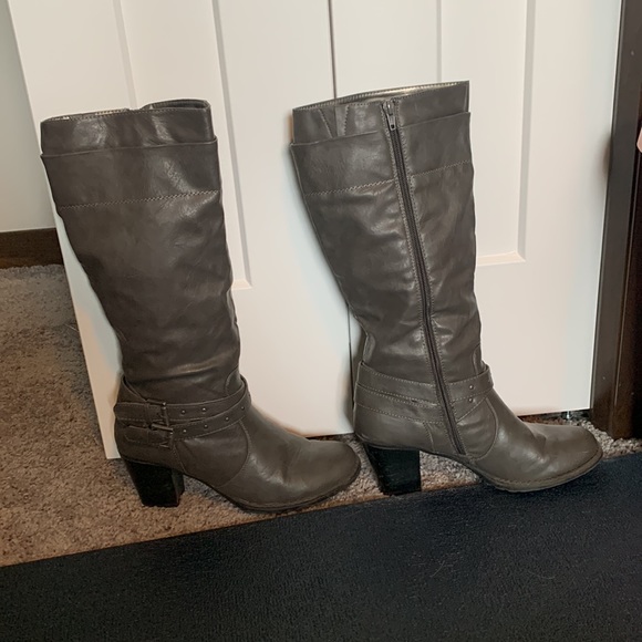 Grey knee high boots - Picture 2 of 7